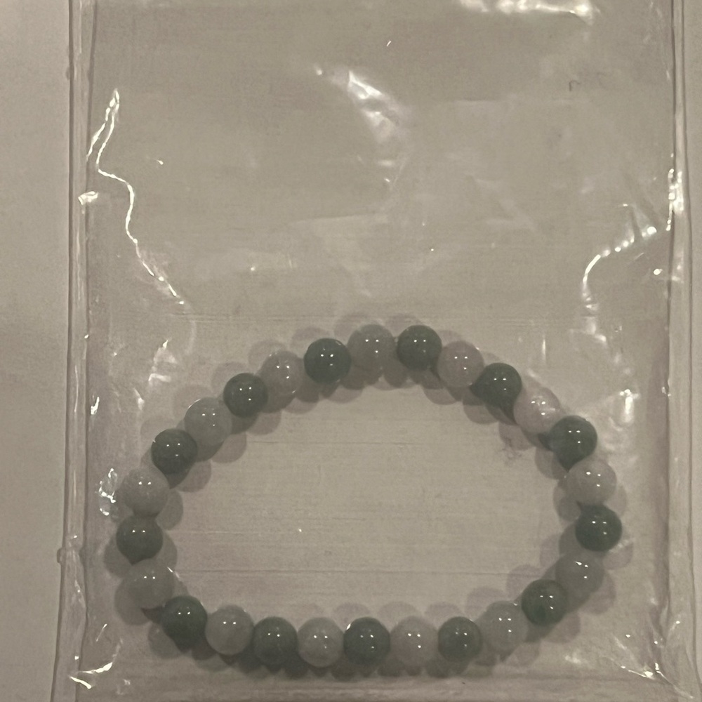 The Real Jade. Green and White Beaded Bracelet
